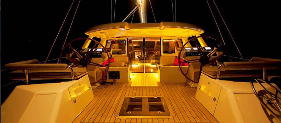Charter Luxus Segelyacht Silverlining Phuket Thailand
